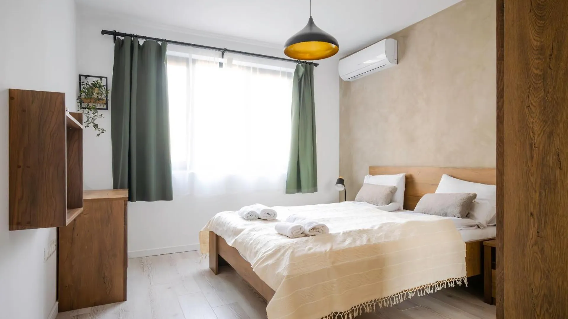 Contacts de Brick Haven: Contemporary Urban Living Redefined